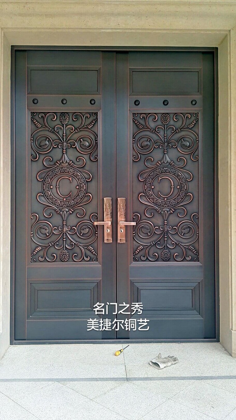 明苑别墅高端定制铜艺门(图1)