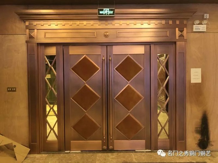 金字塔自然疗法铜门工程(图7)