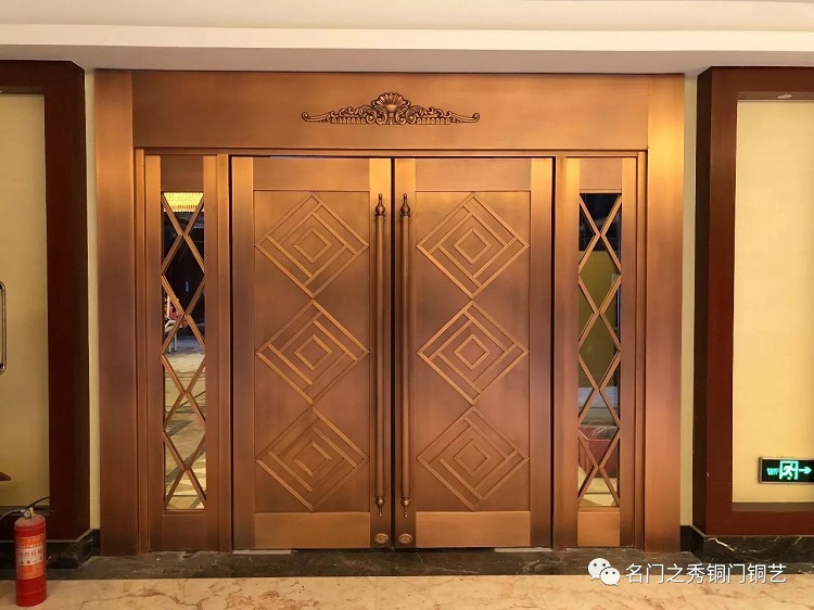 金字塔自然疗法铜门工程(图8)